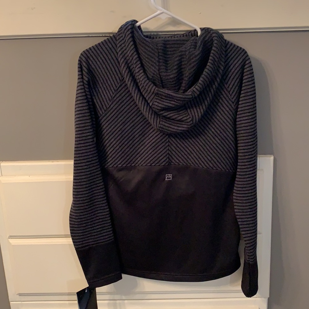 Avalanche pullover - Picture 2 of 2